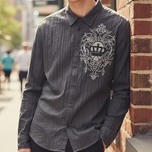 Vtg Y2k Pop Icon Mens Grey Crinkle Crown Crest Graphic Button Down Shirt Large